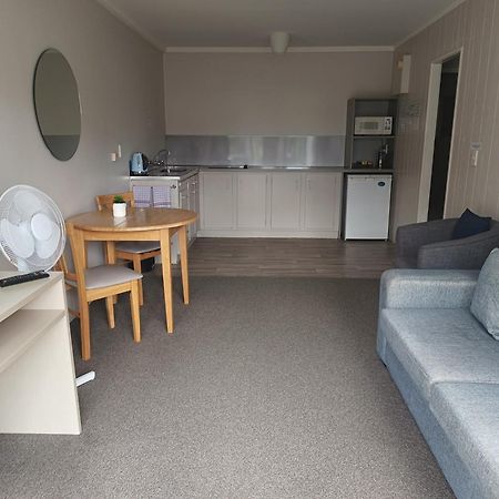 Beaches Motel Waihi Esterno foto