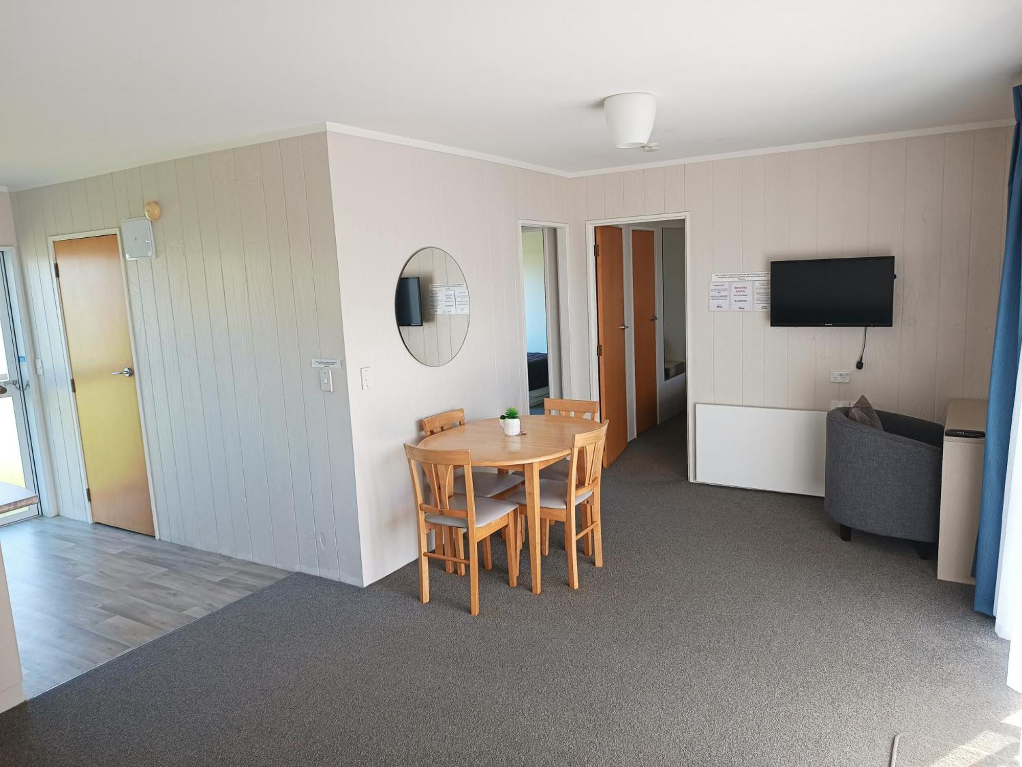 Beaches Motel Waihi Esterno foto