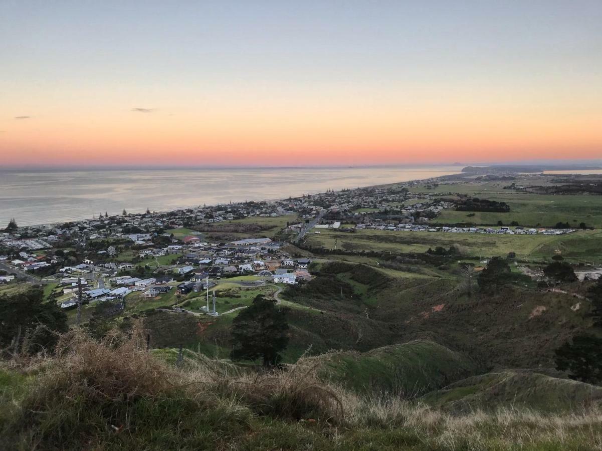 Beaches Motel Waihi Esterno foto