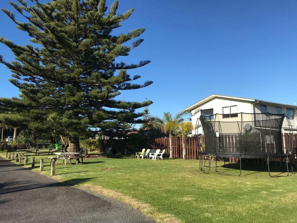 Beaches Motel Waihi Esterno foto