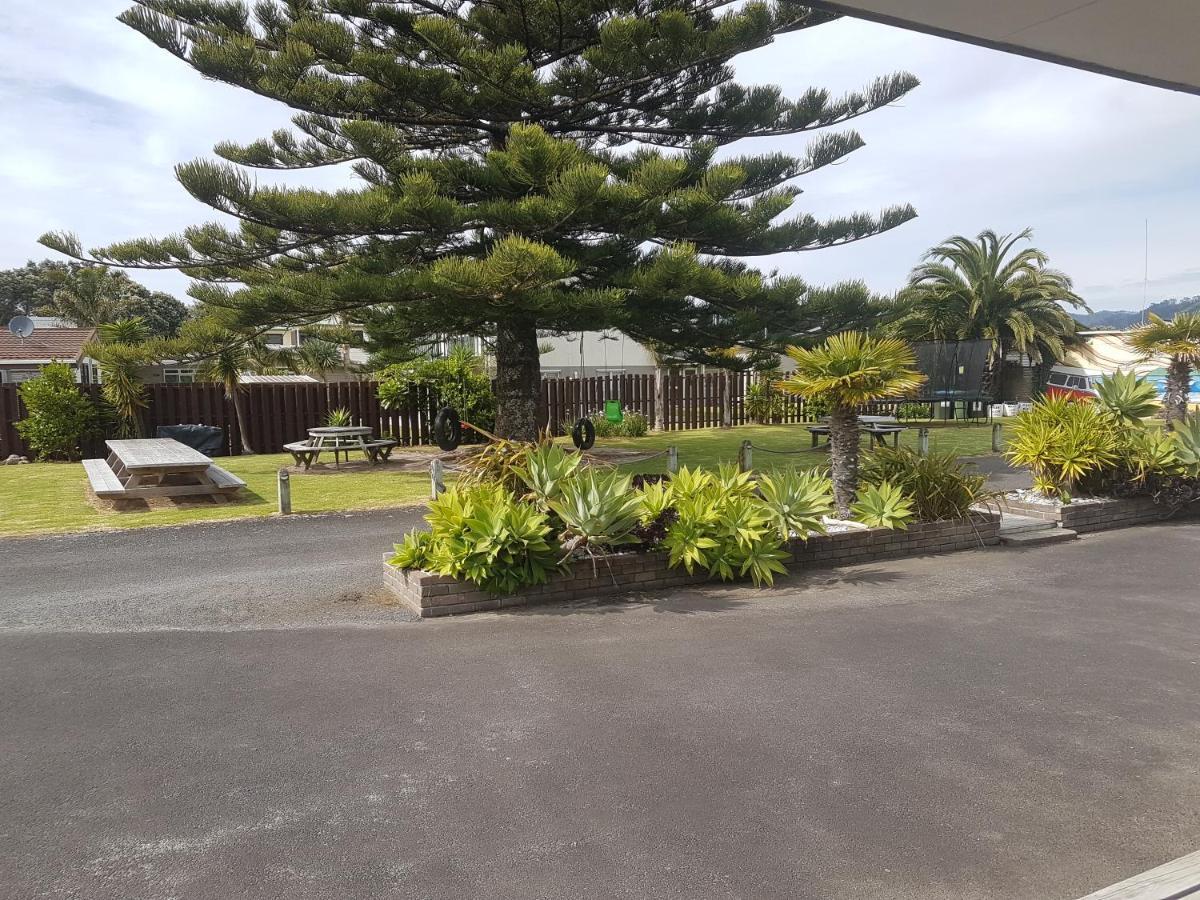 Beaches Motel Waihi Esterno foto